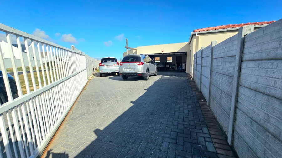 4 Bedroom Property for Sale in Sandbaai Western Cape